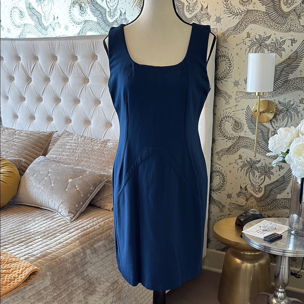 Elegant Navy Blue Sleeveless Dress
